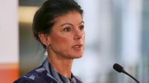 Wagenknecht lehnt Entsendung deutscher Bodentruppen in die Ukraine ab Wagenknecht lehnt Entsendung deutscher Bodentruppen in die Ukraine ab
