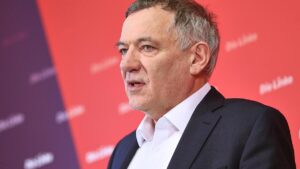 Van Aken kritisiert Sanktionspolitik von Merz