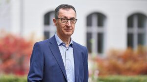 Özdemir will berufliche Bildung stärken