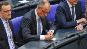 Merz scheitert bei Kanzlerwahl im ersten Wahlgang Merz scheitert bei Kanzlerwahl im ersten Wahlgang