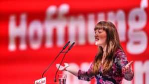 Reichinnek: Kapitalismus hat mit Demokratie rein gar nichts zu tun