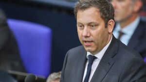 Klingbeil kündigt Haushaltsentwurf noch vor Sommerpause an Klingbeil kündigt Haushaltsentwurf noch vor Sommerpause an