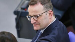 Spahn fordert besonnenen Umgang mit Waffenlieferungen an Israel Spahn fordert besonnenen Umgang mit Waffenlieferungen an Israel