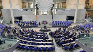 Fast zwei Dutzend Anzeigen wegen Geheimnisverrat im Bundestag Fast zwei Dutzend Anzeigen wegen Geheimnisverrat im Bundestag