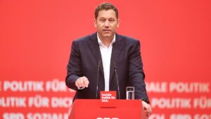 Klingbeil räumt Verantwortung für schlechtes Wahlergebnis ein Klingbeil räumt Verantwortung für schlechtes Wahlergebnis ein