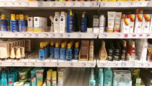 Krebshilfe hält Gratis-Sonnencreme für "bedingt sinnvoll"