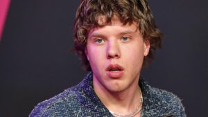 Alex Warren an Spitze der Single-Charts – Zartmann holt Silber Alex Warren an Spitze der Single-Charts – Zartmann holt Silber