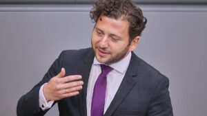 Grünen-Chef eröffnet Wahlkreisbüro in Brandenburg an der Havel Grünen-Chef eröffnet Wahlkreisbüro in Brandenburg an der Havel