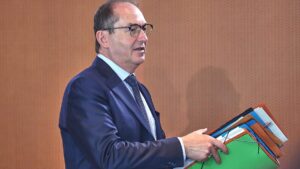 Dobrindt plant mehrere Treffen mit polnischem Innenminister Dobrindt plant mehrere Treffen mit polnischem Innenminister