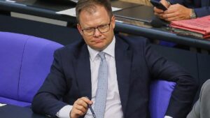 Umweltminister will Geringverdiener bei Umstiegen entlasten Umweltminister will Geringverdiener bei Umstiegen entlasten