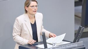 Hubig sieht "sehr viele Verlierer" durch verschobene Richterwahl Hubig sieht "sehr viele Verlierer" durch verschobene Richterwahl