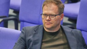 Umweltminister findet Merz` Klima-Aussagen "ein wenig verunglückt" Umweltminister findet Merz` Klima-Aussagen "ein wenig verunglückt"