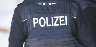 Razzia gegen rechtsradikale Gruppe in drei Bundesländern