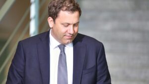 Insa: SPD und Grüne verlieren nach abgesagter Richterwahl Insa: SPD und Grüne verlieren nach abgesagter Richterwahl