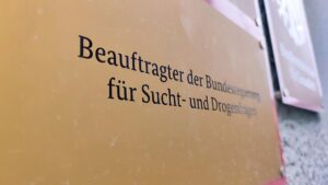 Drogenbeauftragter warnt vor Verbreitung synthetischer Opioide Drogenbeauftragter warnt vor Verbreitung synthetischer Opioide