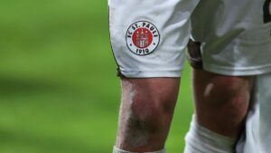Bundesliga: St. Pauli schlägt HSV im Stadtderby Bundesliga: St. Pauli schlägt HSV im Stadtderby