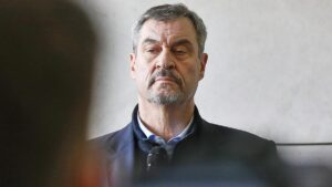 Söder schlägt milliardenschweres Sparpaket vor Söder schlägt milliardenschweres Sparpaket vor