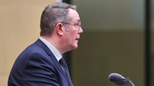 Schweitzer und Neubaur beharren auf einheitlichem Strompreis Schweitzer und Neubaur beharren auf einheitlichem Strompreis