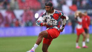 1. Bundesliga: Augsburg-Aufholjagd gegen Bayern München scheitert 1. Bundesliga: Augsburg-Aufholjagd gegen Bayern München scheitert