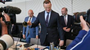 Waffenembargo: Unionsfraktionschefs wollen Gespräch mit Merz Waffenembargo: Unionsfraktionschefs wollen Gespräch mit Merz