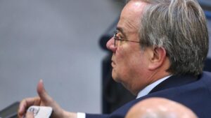 Laschet lobt Trumps Verhandlungen und kritisiert Vorgehen Europas Laschet lobt Trumps Verhandlungen und kritisiert Vorgehen Europas