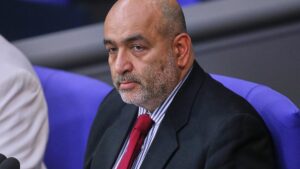 Nouripour kritisiert Stopp von Rüstungsexporten an Israel Nouripour kritisiert Stopp von Rüstungsexporten an Israel