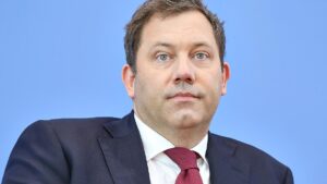 Klingbeil setzt auf härteren Kurs gegen Sozial- und Steuerbetrug Klingbeil setzt auf härteren Kurs gegen Sozial- und Steuerbetrug