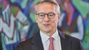 Wildberger plant Anti-Bürokratie-Gipfel für Bundeskabinett Wildberger plant Anti-Bürokratie-Gipfel für Bundeskabinett