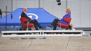 "Sommerinterview" mit Bas begleitet von Protesten aufgezeichnet "Sommerinterview" mit Bas begleitet von Protesten aufgezeichnet