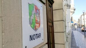 Verfassungsgericht kippt Altersgrenze für Notare