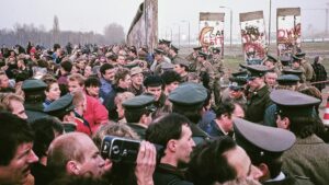 Umfrage: Ostdeutsche schätzen Erbe der friedlichen Revolution sehr