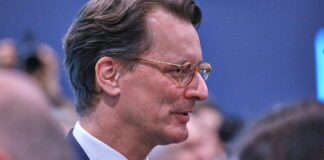 Wüst gibt sich mit CDU-Ergebnis bei NRW-Kommunalwahl zufrieden