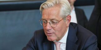 Röttgen will schnelles Beschaffungsprogramm für Abwehr-Drohnen