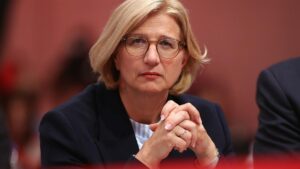 Rehlinger warnt vor Folgen politischer Krise in Frankreich Rehlinger warnt vor Folgen politischer Krise in Frankreich