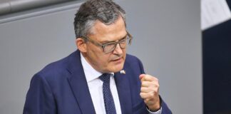 Kiesewetter drängt auf deutlich mehr Ukraine-Militärhilfe