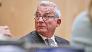 Strobl sieht wieder "linksextremistischen Terror" in Deutschland