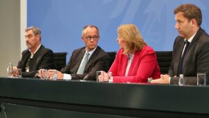 Koalitionsausschuss vereinbart Grundsätze für Sozialstaatsreform Koalitionsausschuss vereinbart Grundsätze für Sozialstaatsreform