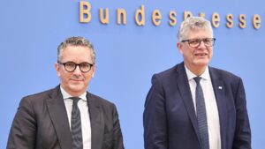 Koalitionäre loben "Haushalt der Superlative" Koalitionäre loben "Haushalt der Superlative"