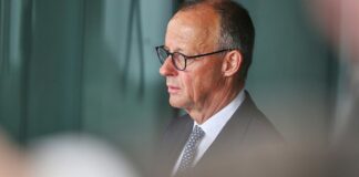 Forsa: AfD büßt leicht ein – Zufriedenheit mit Merz sinkt weiter