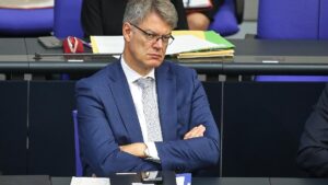 DB-Betriebsratschefin kritisiert Schnieder in internem Schreiben