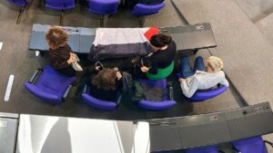 Linken-Abgeordnete wegen Palästina-Flagge aus Bundestag geworfen