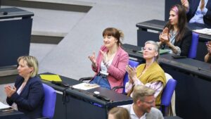 AfD und Linke applaudieren eigenen Rednern am häufigsten