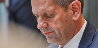 Lies kritisiert Abhängigkeit von China bei Batterieproduktion