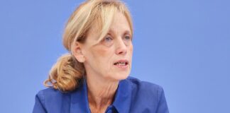 Prien klagt über Antisemitismus in Bildungseinrichtungen