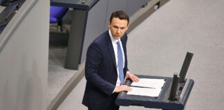 Junge Gruppe fühlt sich durch Merz in Rentenkritik bestärkt