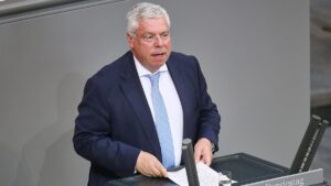 Hardt: Putin hat Trump erneut unterschätzt Hardt: Putin hat Trump erneut unterschätzt