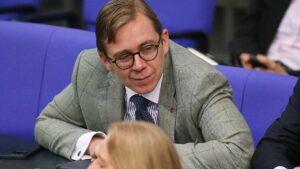 Amthor will Länder für Steuersenkungen nicht zusätzlich kompensieren Amthor will Länder für Steuersenkungen nicht zusätzlich kompensieren