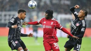 CL: Liverpool deklassiert Frankfurt – FC Bayern siegt souverän CL: Liverpool deklassiert Frankfurt – FC Bayern siegt souverän