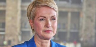 Rechtsextremismus an Schulen: Schwesig nennt AfD "Partei des Hasses"