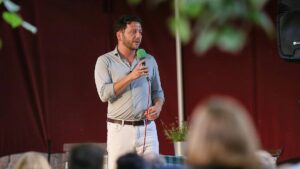 Banaszak fordert von Grünen mehr Profil und verteidigt sich